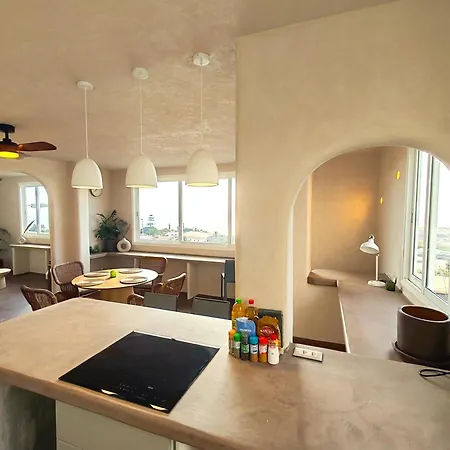 Local Jewel Apartment *